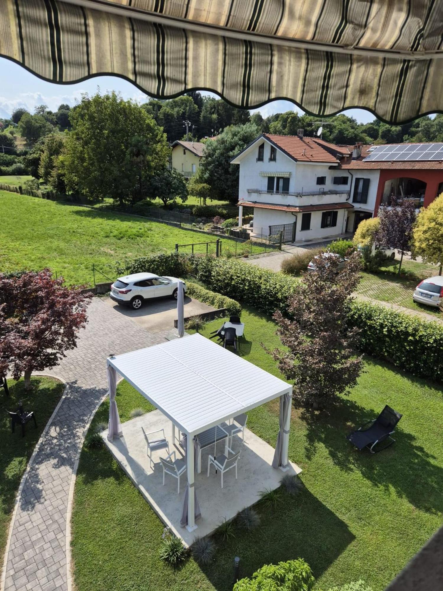 Lago Maggiore, Leggiuno, Ampio Appartamento Экстерьер фото